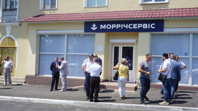 АМКУ рекомендует отстранить «Морречсервис» от оформления судов в портах