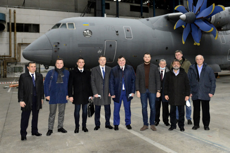 «Антонов» получит заказ на три самолета Ан-178