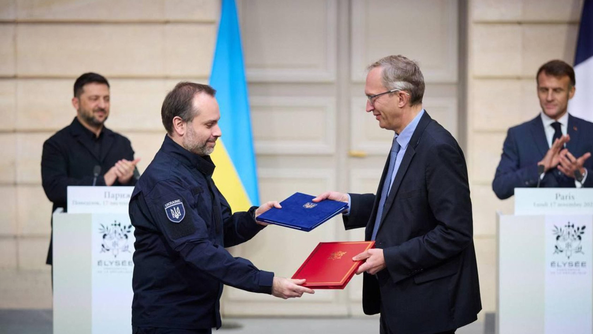 Укрзалізниця уклала контракт з Alstom на постачання 55 вантажних електровозів